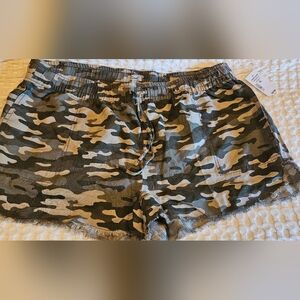 Kismet Green and Brown Cargo Shorts